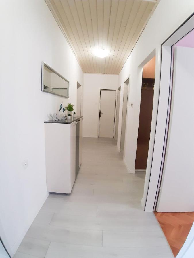 Apartments Sara Подстрана Экстерьер фото